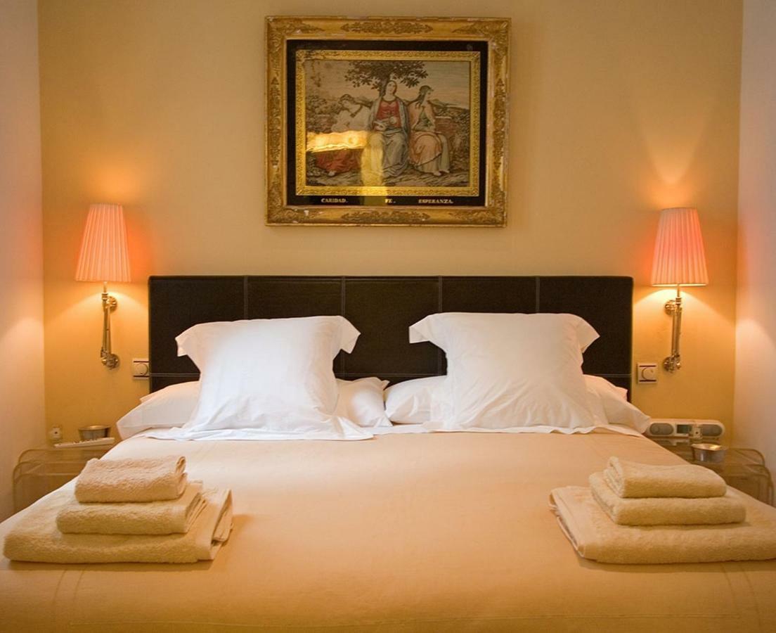 Toreros De Sevilla 5 Pax ภายนอก รูปภาพ