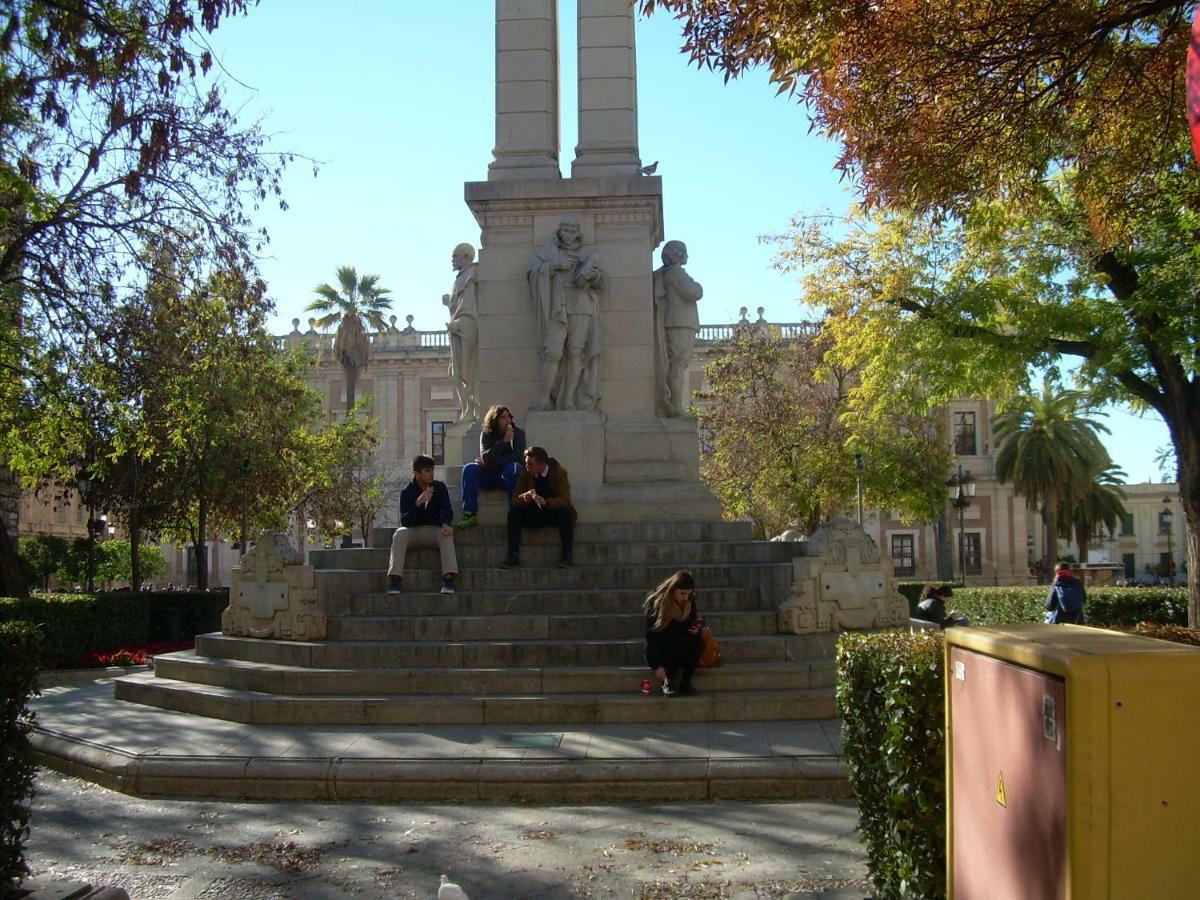Toreros De Sevilla 5 Pax ภายนอก รูปภาพ